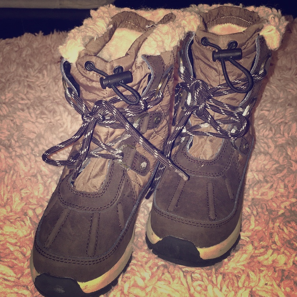 Bearpaw snow boots